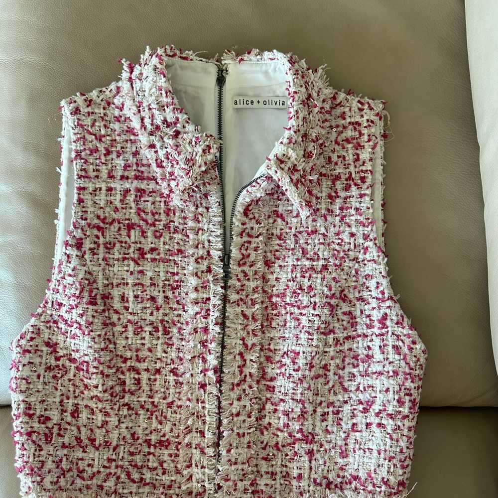 Alice + Olivia Pink and White Sleeveless Sheath Dress - Picture 3 of 10